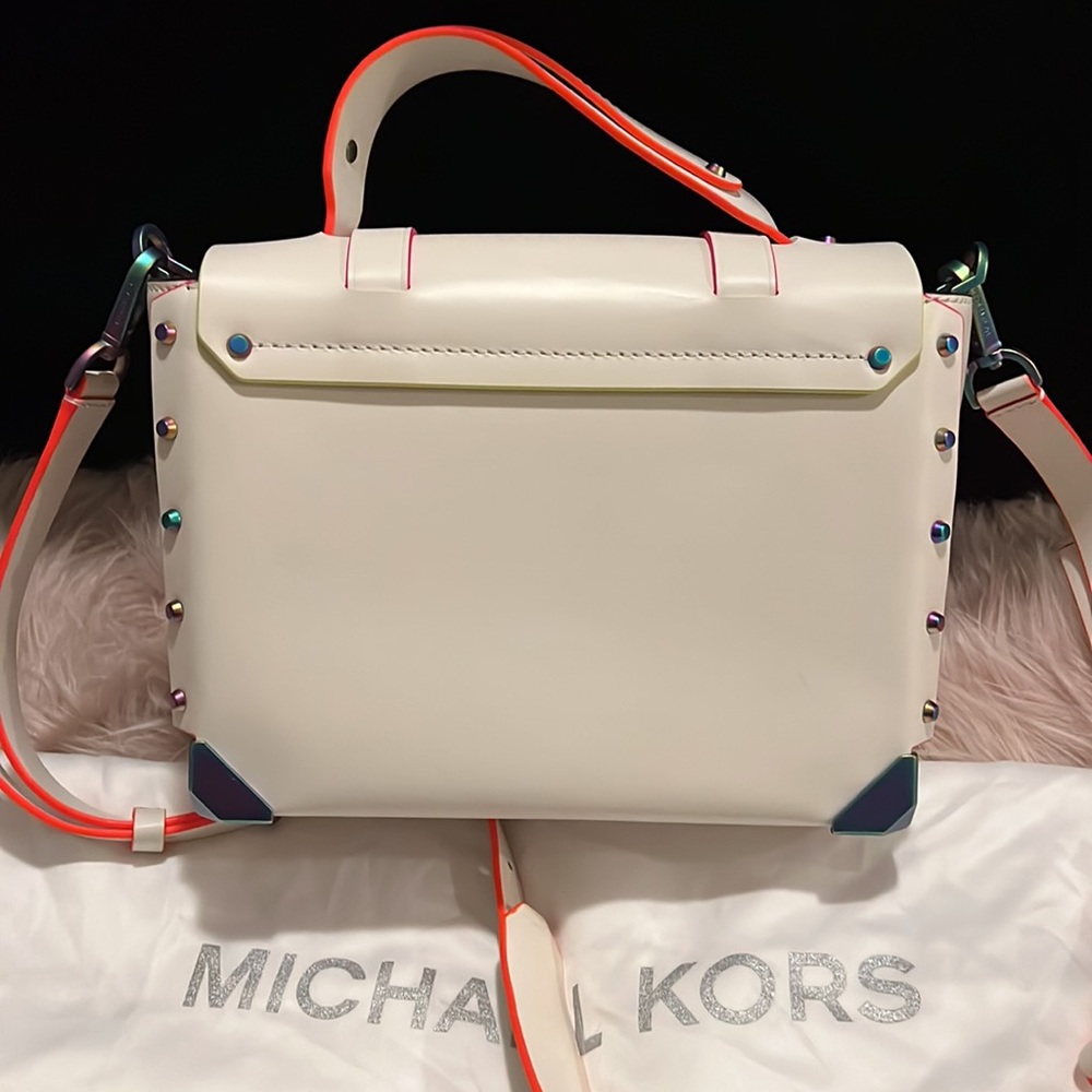 MICHAEL MICHAEL KORS
Manhattan Medium Contrast-Trim Leather Satchel - Picture 5 of 8